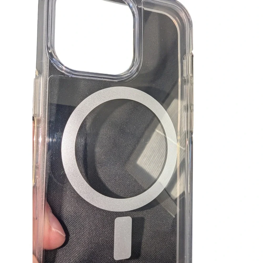 G1. OtterBox SYMMETRY‎ SERIES+ Case with MagSafe for iPhone 13 Pro - Clear Used